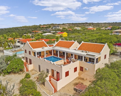 Kaya Safiro 11, Turn- Key Bed & Breakfast / Woonvilla